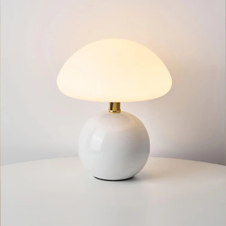 Cream Mushroom-Shaped LED Table Lamp – Adjustable Color Temperatures