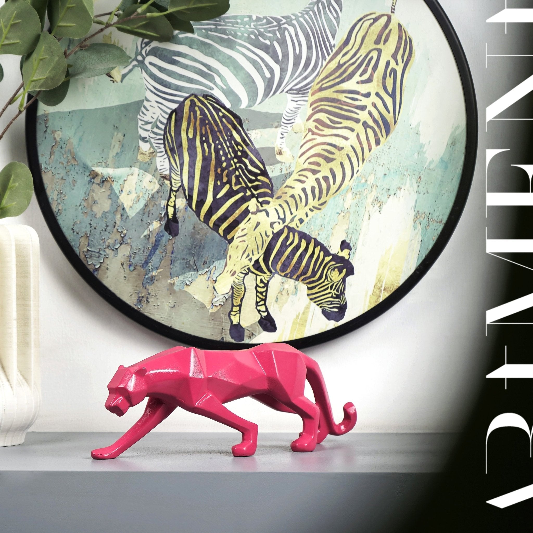 Modern Geometric Panther Statue – Abstract Animal Sculpture for Contemporary Decor