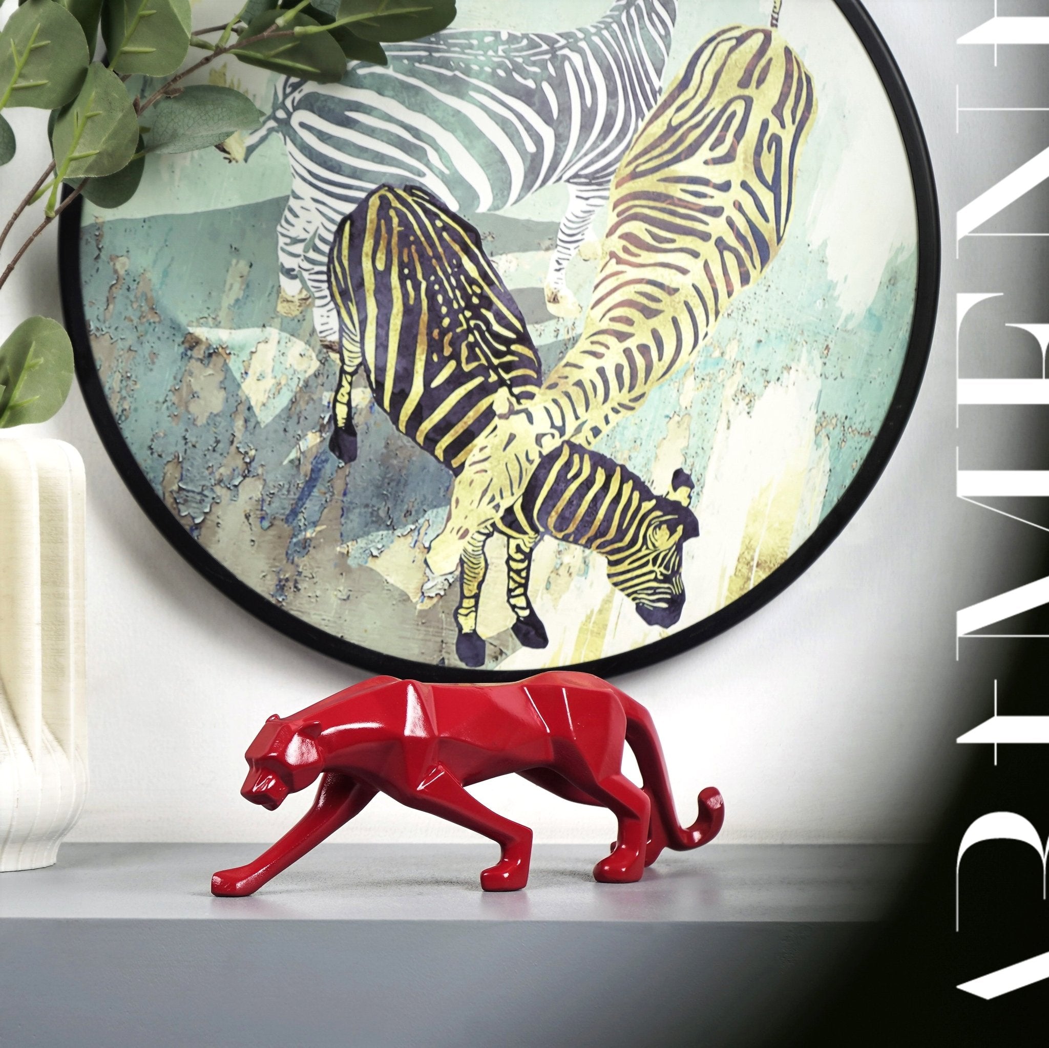 Modern Geometric Panther Statue – Abstract Animal Sculpture for Contemporary Decor